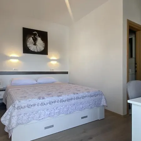Апартаменти Apartments Vujcic *
