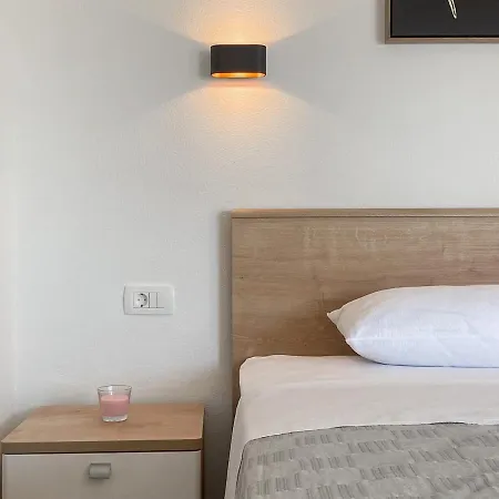Apartment Apartments Vujcic Makarska