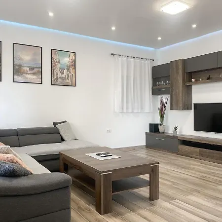 Apartments Vujcic Apartment Makarska