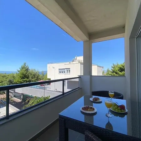 Apartment Apartments Vujcic Makarska
